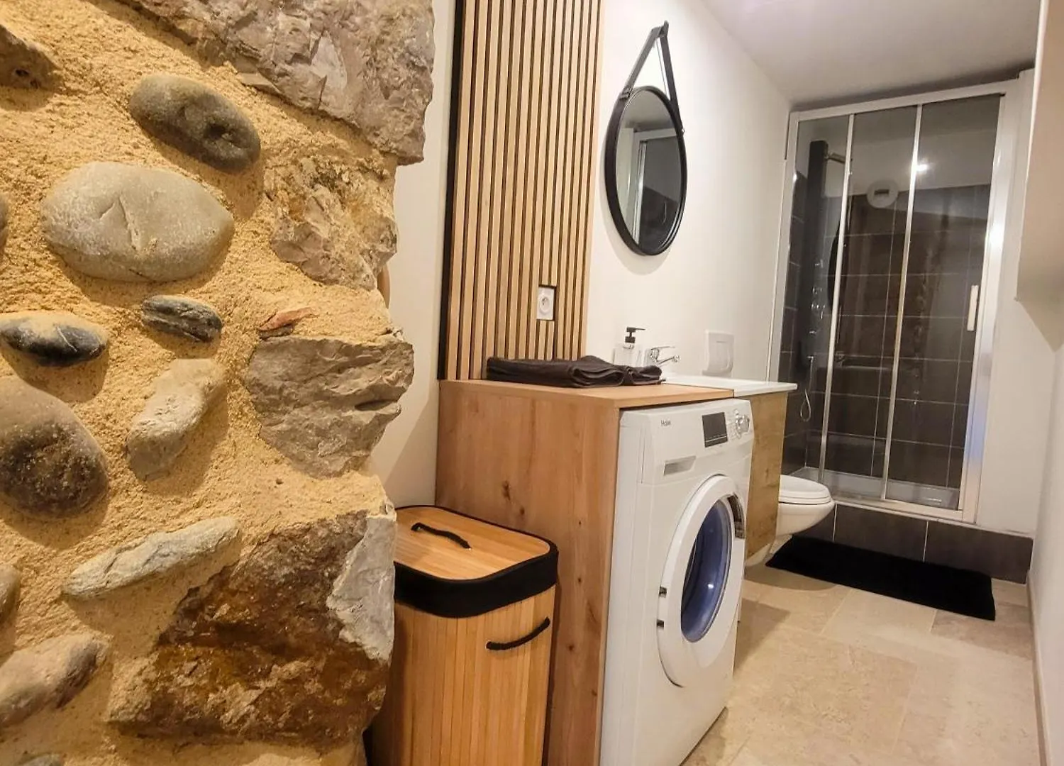 Love Room Valence Apartment